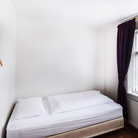 Guesthouse Aurora Reykjavík Exteriör bild